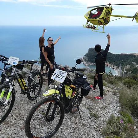 Bike Overland Hotel Toirano