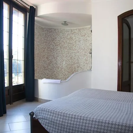 Bike Overland Hotel 3*