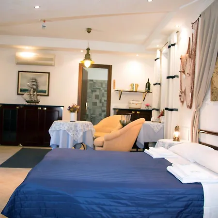 Bike Overland Hotel 3*
